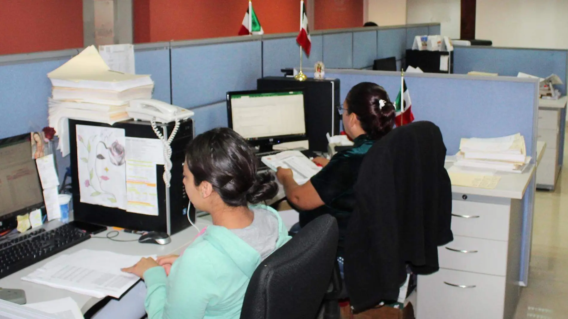 trabajadoras oficinistas